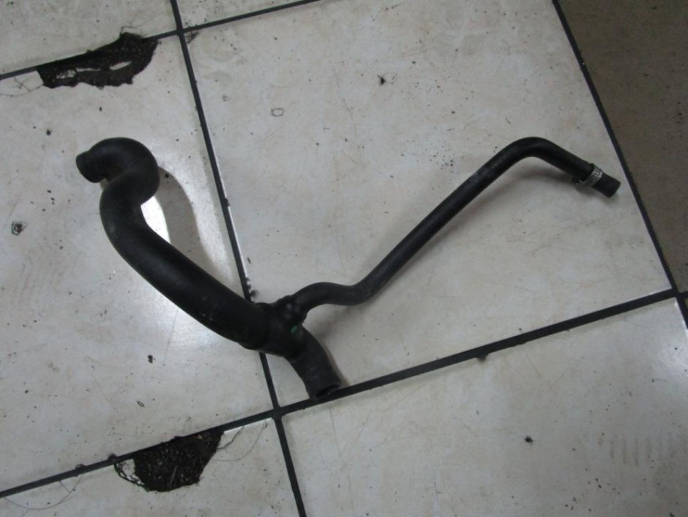 Патрубок ОЖ MERCEDES-BENZ CL-класс C140 (1992 - 2000) фото 1 — Разборка Мерседес