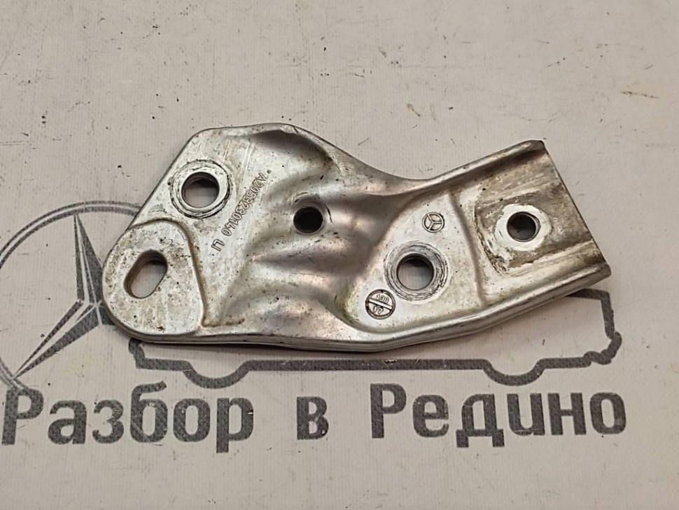 Кронштейн стабилизатора MERCEDES-BENZ C-класс W205/S205/C205/A205 (2014 - 2018) фото 1 — Разборка Мерседес