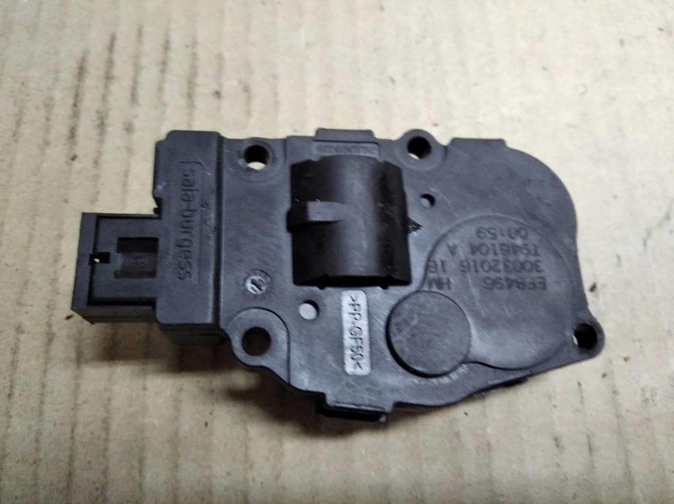 Сервоприводы печки MERCEDES-BENZ GLE-класс AMG W166 (2015 - 2019) фото 1 — Разборка Мерседес