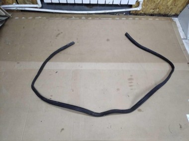 Уплотнитель капота MERCEDES-BENZ E-класс W211/S211 (2002 - 2006) — Разборка Мерседес