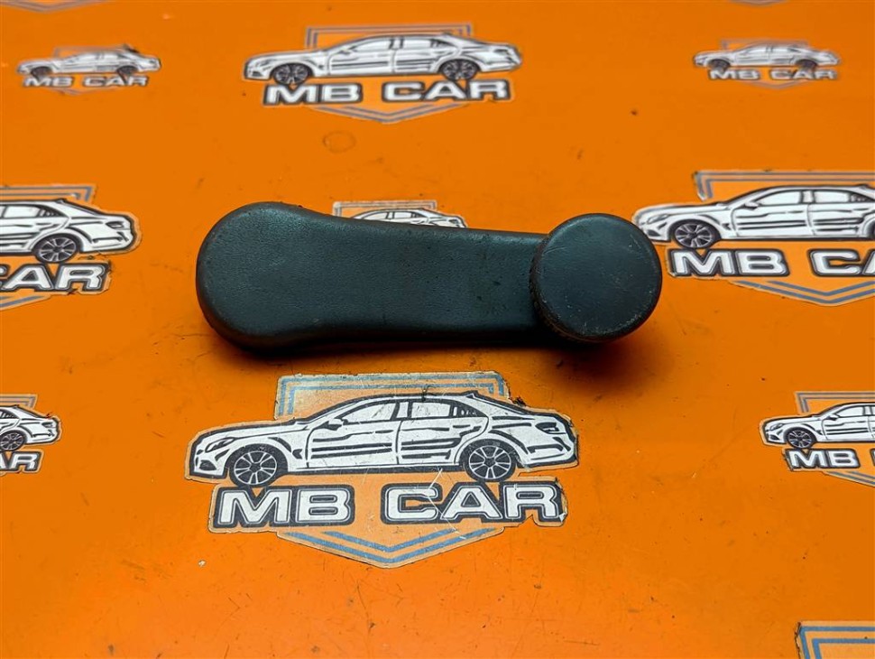 Ручка стеклоподьемника MERCEDES-BENZ Sprinter W901-905 (1995 - 2006) фото 1 — Разборка Мерседес