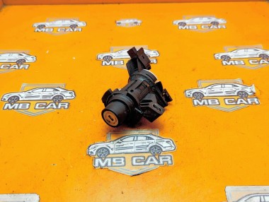 Личинки дверей MERCEDES-BENZ C-класс W204/S204/С204 рестайлинг (2011 - 2015) &mdash; Разборка Мерседес