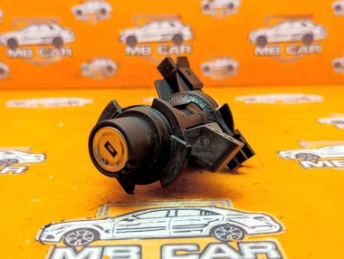 Личинки дверей MERCEDES-BENZ C-класс W204/S204/С204 рестайлинг (2011 - 2015) &mdash; Разборка Мерседес