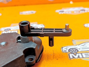 Сервоприводы печки MERCEDES-BENZ M-класс W163 (1997 - 2001) &mdash; Разборка Мерседес