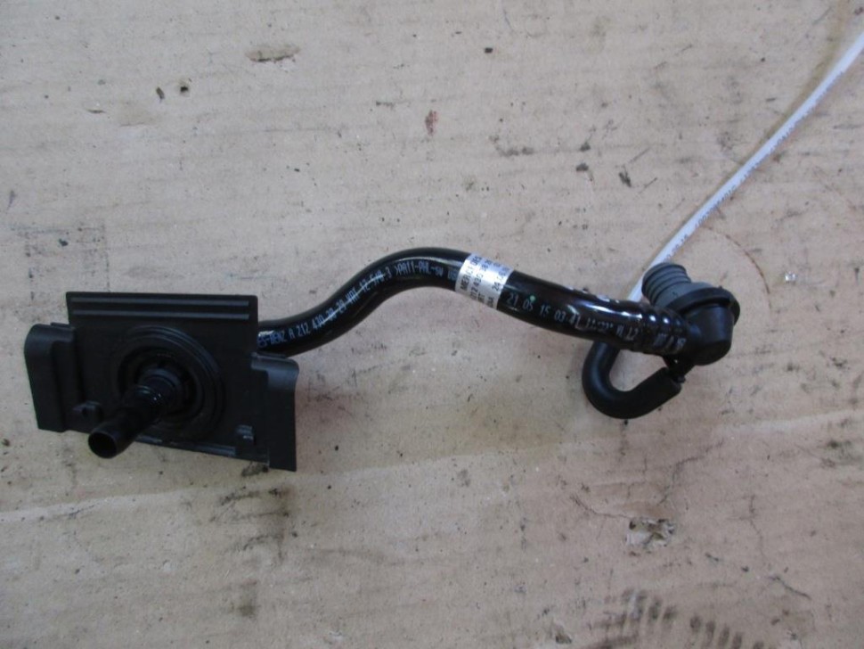 Трубка вакуумная MERCEDES-BENZ E-класс W212/S212/C207/A207 рестайлинг (2013 - 2016) фото 1 — Разборка Мерседес