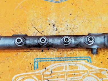 Рампа топливная MERCEDES-BENZ C-класс W204/S204 (2006 - 2011) — Разборка Мерседес