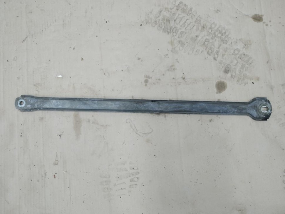 Распорка MERCEDES-BENZ C-класс AMG W205/S205/C205/A205 (2014 - 2018) фото 1 — Разборка Мерседес