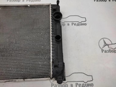Радиатор MERCEDES-BENZ C-класс W204/S204 (2006 - 2011) — Разборка Мерседес