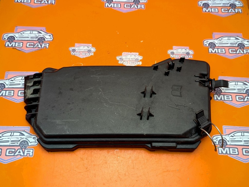 Крышка блока предохранителей MERCEDES-BENZ C-класс W204/S204 (2006 - 2011) фото 1 — Разборка Мерседес