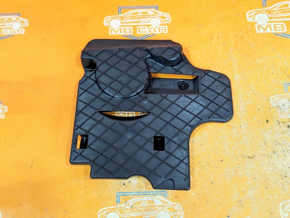 Крышка двигателя декоративная MERCEDES-BENZ C-класс W204/S204/С204 рестайлинг (2011 - 2015) фото 1 — Разборка Мерседес