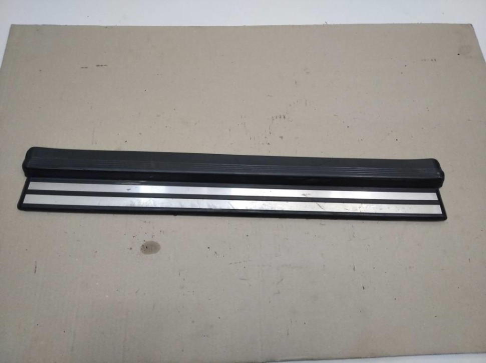Накладка порога внутренняя MERCEDES-BENZ E-класс W210/S210 (1995 - 1999) фото 1 — Разборка Мерседес