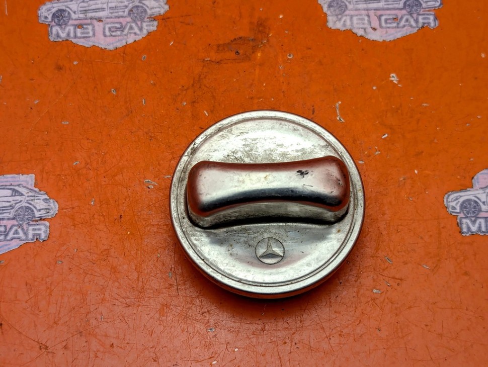 Крышка топливного бака MERCEDES-BENZ G-класс W463 (1990 - 2006) фото 1 — Разборка Мерседес