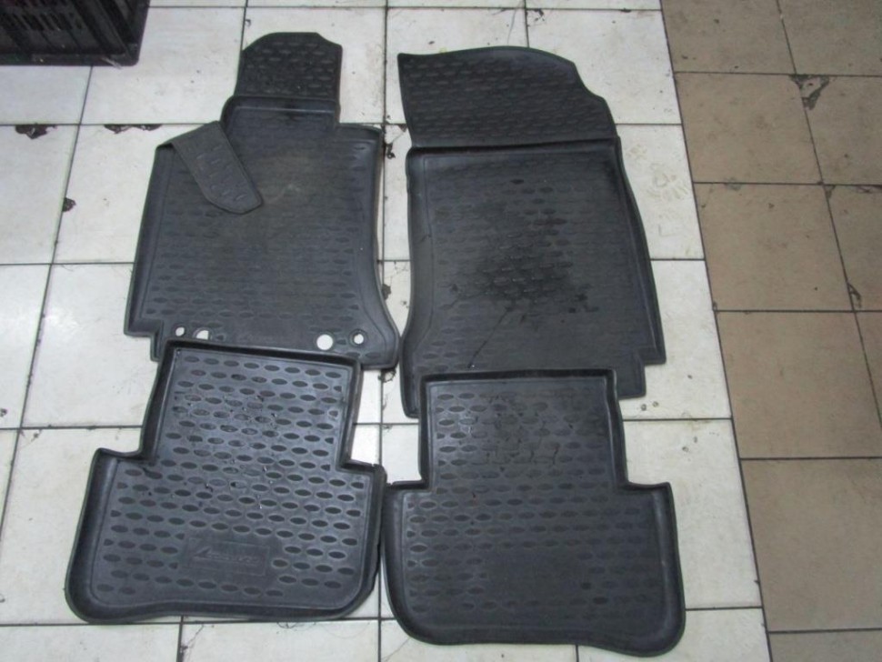 Коврики MERCEDES-BENZ C-класс W204/S204 (2006 - 2011) фото 1 — Разборка Мерседес