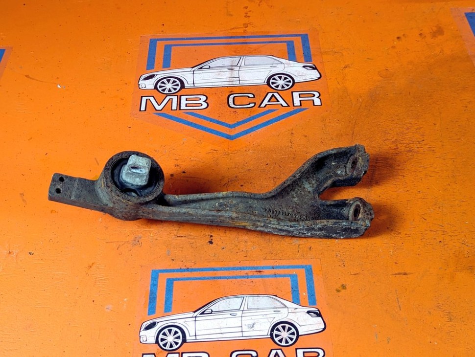 Кронштейн редуктора MERCEDES-BENZ V-класс W639 (2003 - 2014) фото 1 &mdash; Разборка Мерседес