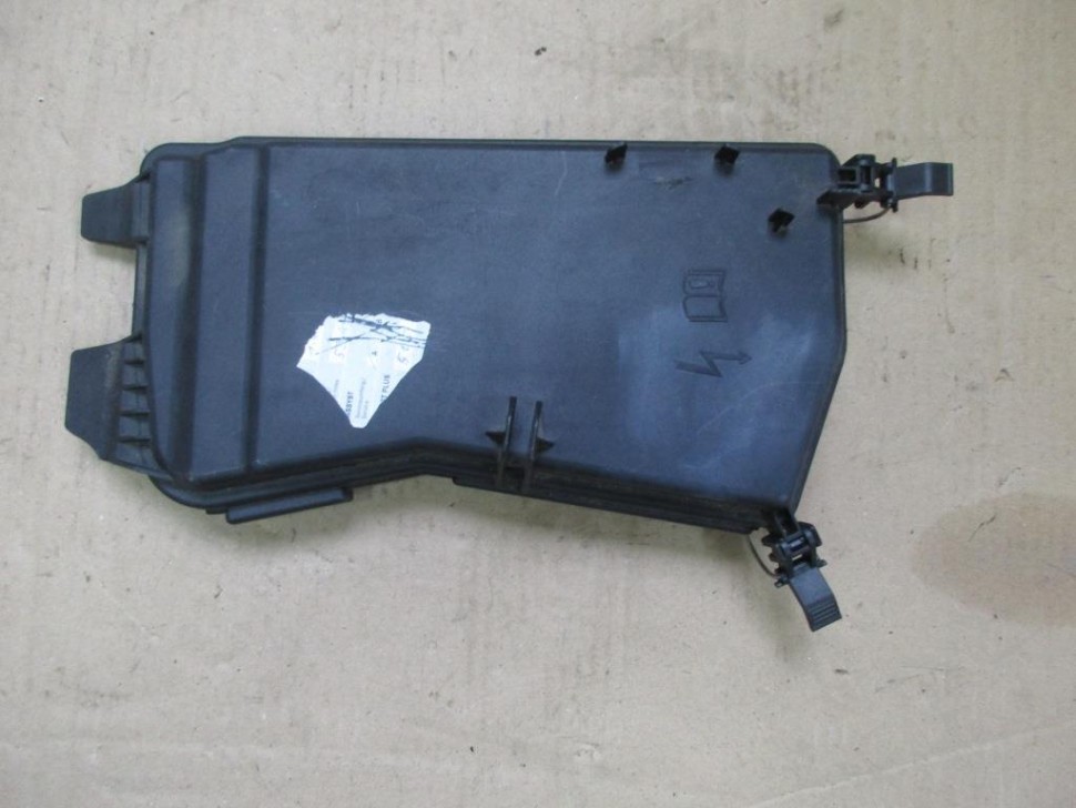 Крышка блока предохранителей MERCEDES-BENZ CLS-класс C218/X218 (2010 - 2014) фото 1 — Разборка Мерседес