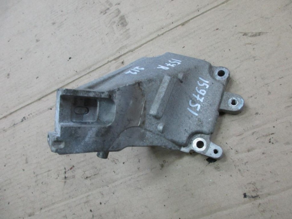 Лапа правая MERCEDES-BENZ E-класс W212/S212/C207/A207 (2009 - 2013) фото 1 — Разборка Мерседес