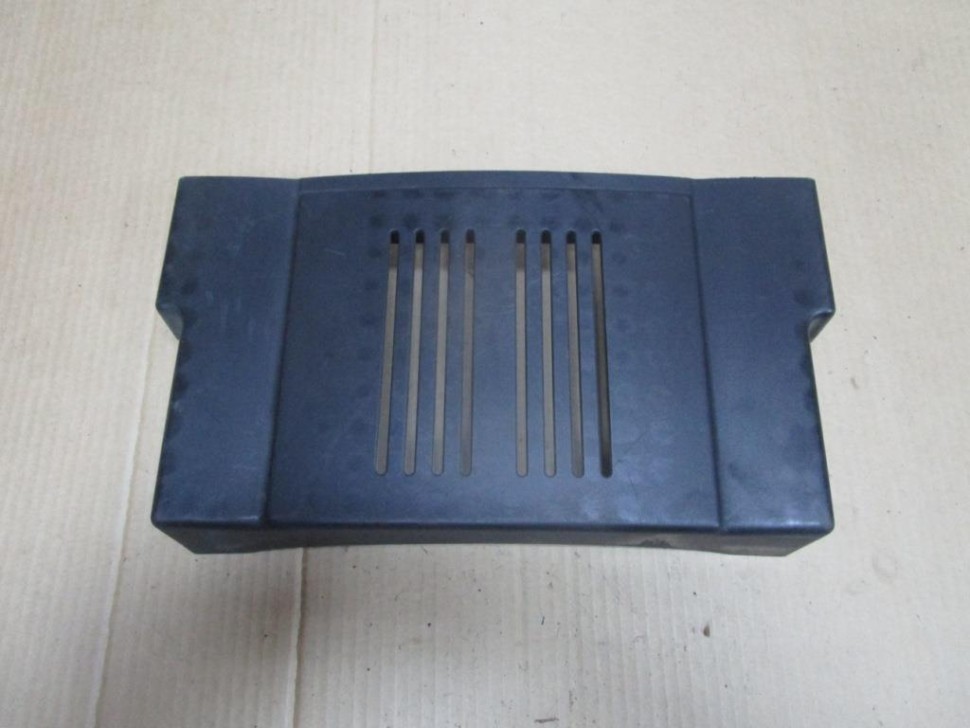 Крышка воздушного фильтра MERCEDES-BENZ W124 W124/S124/C124/A124 (1984 - 1993) фото 1 — Разборка Мерседес