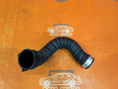 Патрубок интеркулера MERCEDES-BENZ C-класс W204/S204 (2006 - 2011) — Разборка Мерседес