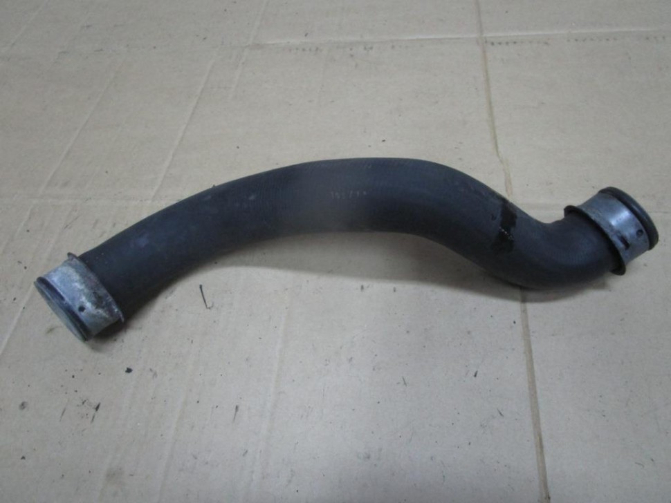 Патрубок радиатора MERCEDES-BENZ E-класс W212/S212/C207/A207 рестайлинг (2013 - 2016) фото 1 — Разборка Мерседес