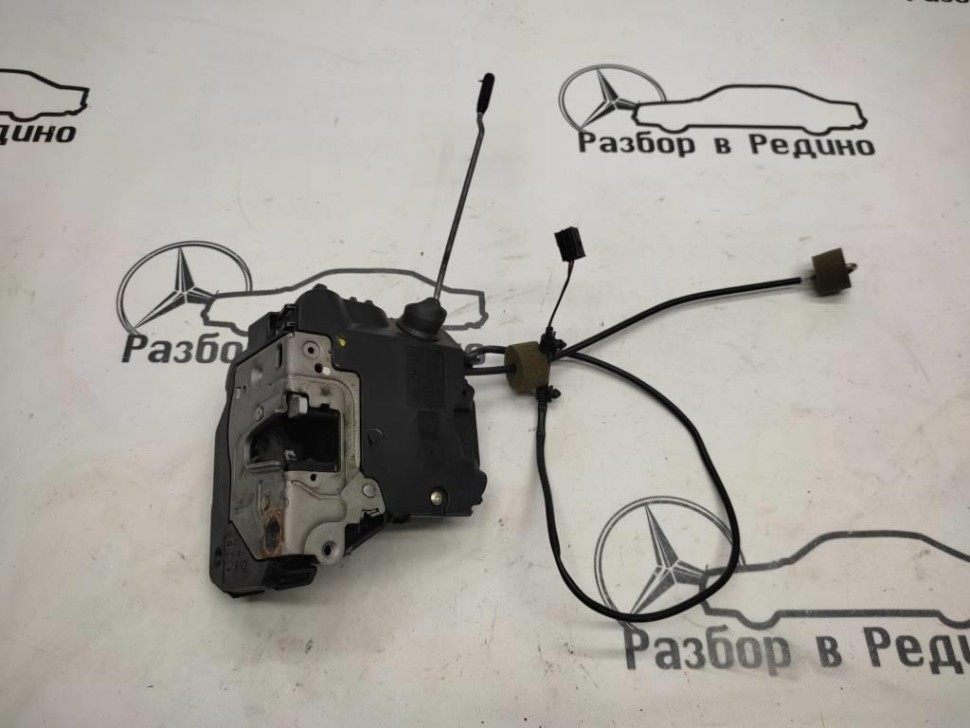 Замок двери передней левой MERCEDES-BENZ CLS-класс C219 (2004 - 2008) фото 1 — Разборка Мерседес