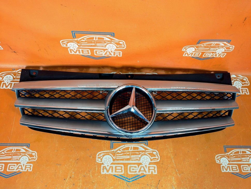 Решетка радиатора MERCEDES-BENZ V-класс W639 (2003 - 2014) фото 1 &mdash; Разборка Мерседес