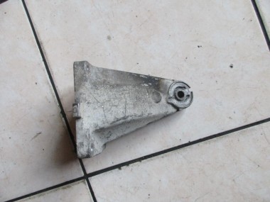 Лапа правая MERCEDES-BENZ W124 W124/S124/C124/A124 (1984 - 1993) — Разборка Мерседес