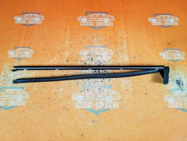 Молдинг стекла двери MERCEDES-BENZ CLK-класс C209/W209 (2002 - 2005) &mdash; Разборка Мерседес