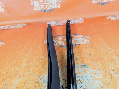 Молдинг стекла двери MERCEDES-BENZ CLK-класс C209/W209 (2002 - 2005) &mdash; Разборка Мерседес
