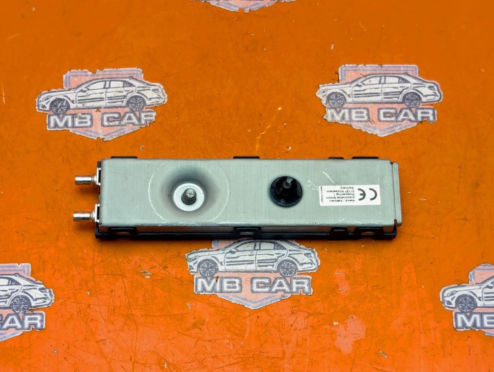 Усилитель антенны MERCEDES-BENZ E-класс W213/S213/C238/A238 (2016 - 2021) фото 1 — Разборка Мерседес
