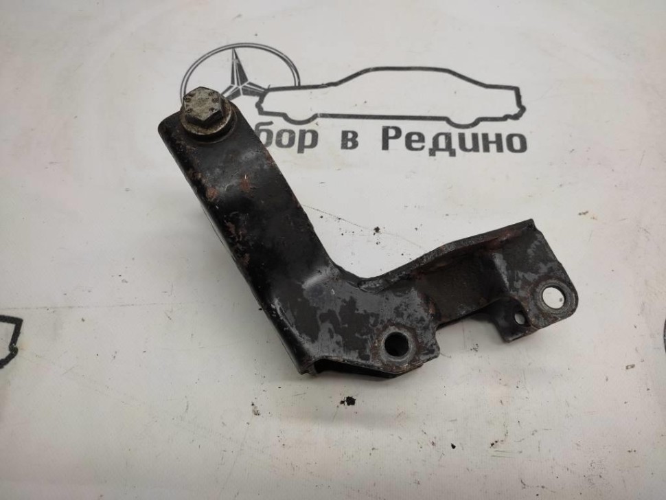 Кронштейн MERCEDES-BENZ Vito W638 (1996 - 2003) фото 1 — Разборка Мерседес