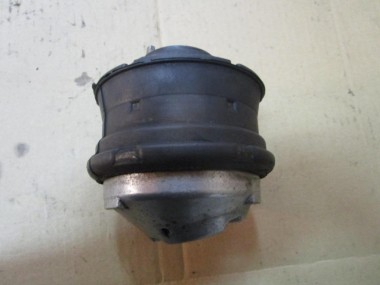 Опора двигателя MERCEDES-BENZ S-класс W221 рестайлинг (2009 - 2013) — Разборка Мерседес