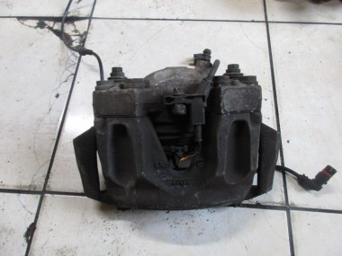 Суппорт передний правый MERCEDES-BENZ E-класс W212/S212/C207/A207 (2009 - 2013) — Разборка Мерседес