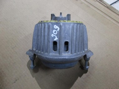 Опора двигателя MERCEDES-BENZ E-класс W212/S212/C207/A207 рестайлинг (2013 - 2016) — Разборка Мерседес