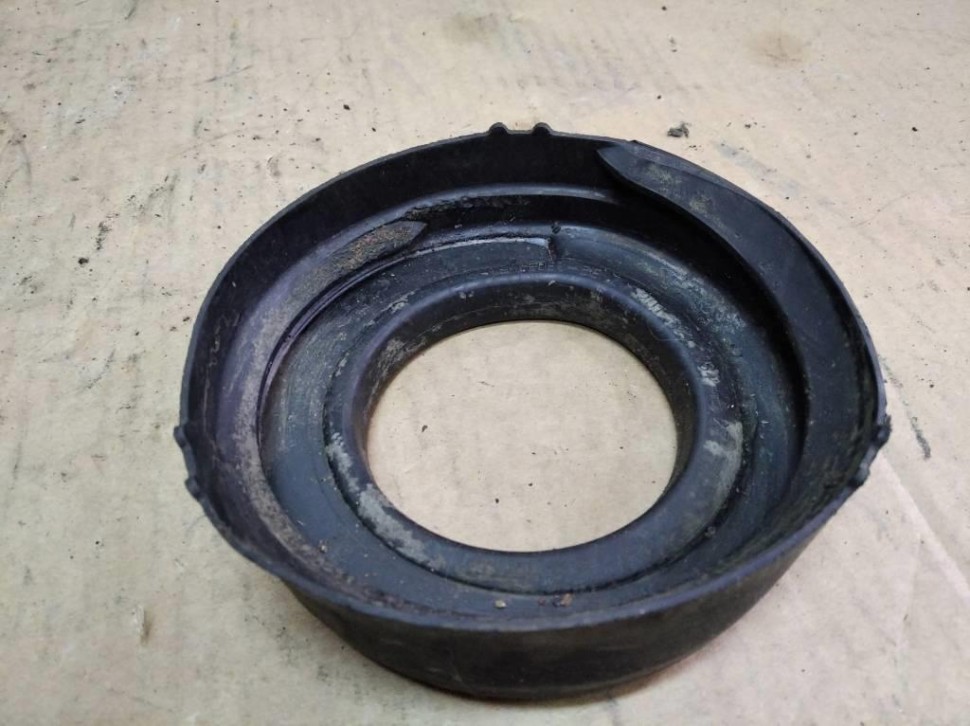 Опора передней стойки MERCEDES-BENZ W124 W124/S124/C124/A124 (1984 - 1993) фото 1 — Разборка Мерседес