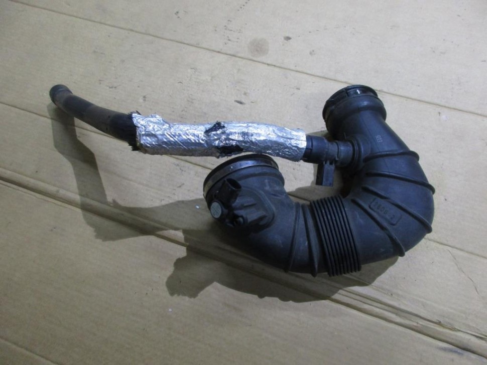 Патрубок воздушный MERCEDES-BENZ E-класс W212/S212/C207/A207 (2009 - 2013) фото 1 — Разборка Мерседес