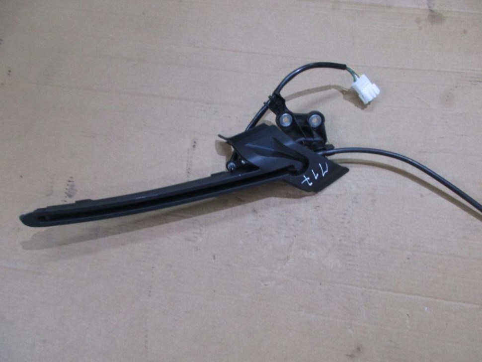 Направляющая шторки багажника MERCEDES-BENZ E-класс W212/S212/C207/A207 (2009 - 2013) фото 1 — Разборка Мерседес