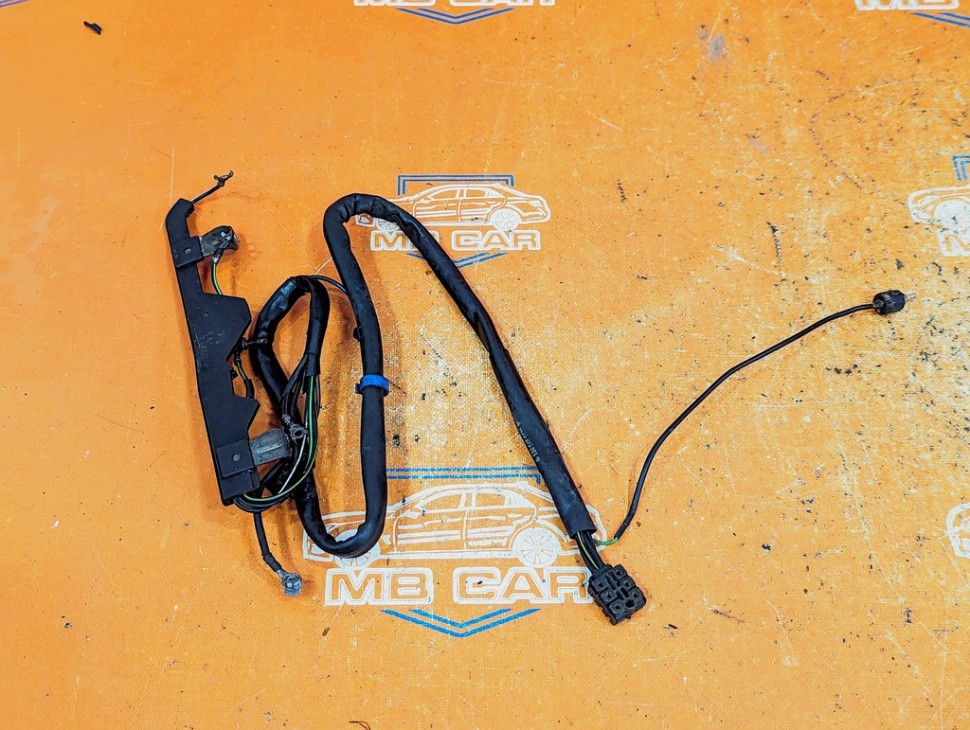 Проводка свечей накала MERCEDES-BENZ E-класс W124/S124/C124/A124 (1984 - 1997) фото 1 — Разборка Мерседес