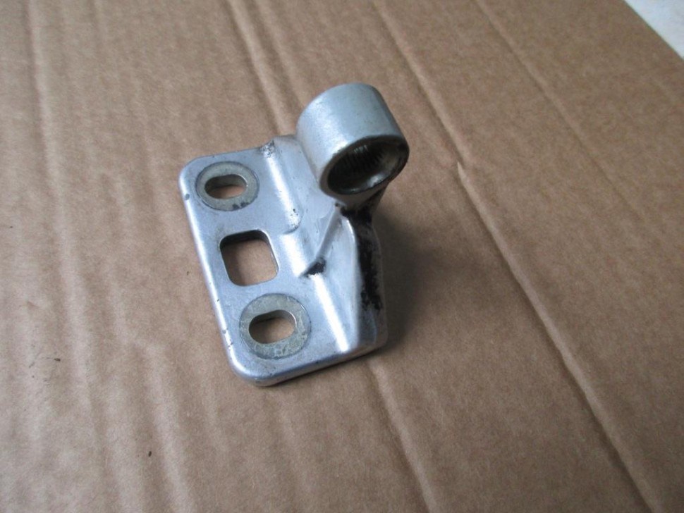 Петля двери MERCEDES-BENZ E-класс W211/S211 (2002 - 2006) фото 1 — Разборка Мерседес