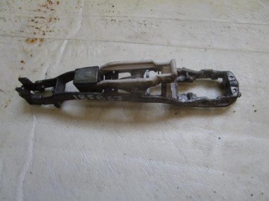 Ответная часть замка двери MERCEDES-BENZ E-класс W124/S124/C124/A124 (1984 - 1997) — Разборка Мерседес