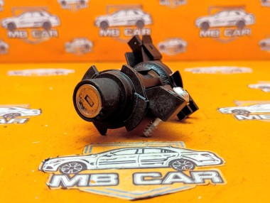 Личинки дверей MERCEDES-BENZ C-класс W204/S204/С204 рестайлинг (2011 - 2015) &mdash; Разборка Мерседес