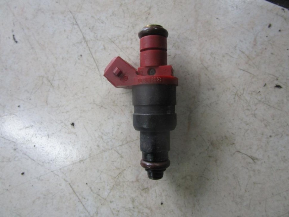 Форсунка БЕНЗИН MERCEDES-BENZ C-класс W202/S202 (1993 - 1997) фото 1 — Разборка Мерседес