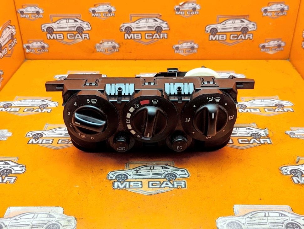 Панель управления климатом MERCEDES-BENZ A-класс W168 рестайлинг (2001 - 2004) фото 1 &mdash; Разборка Мерседес