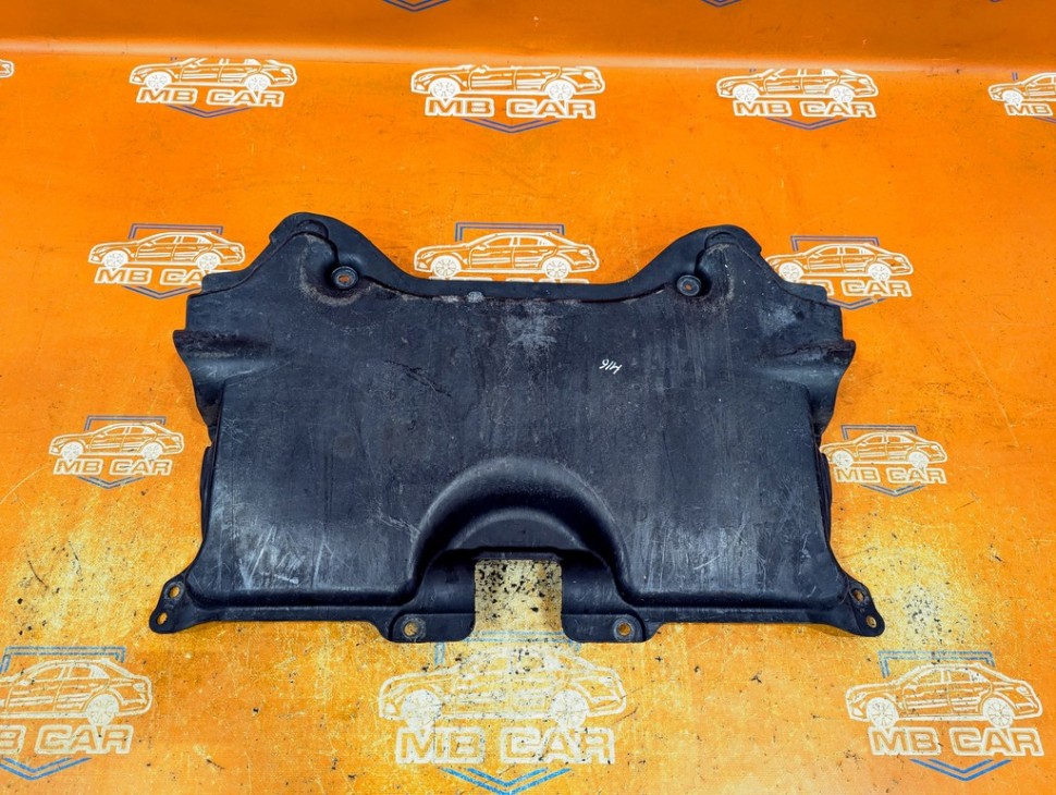 Защита двигателя MERCEDES-BENZ C-класс W204/S204 (2006 - 2011) фото 1 — Разборка Мерседес