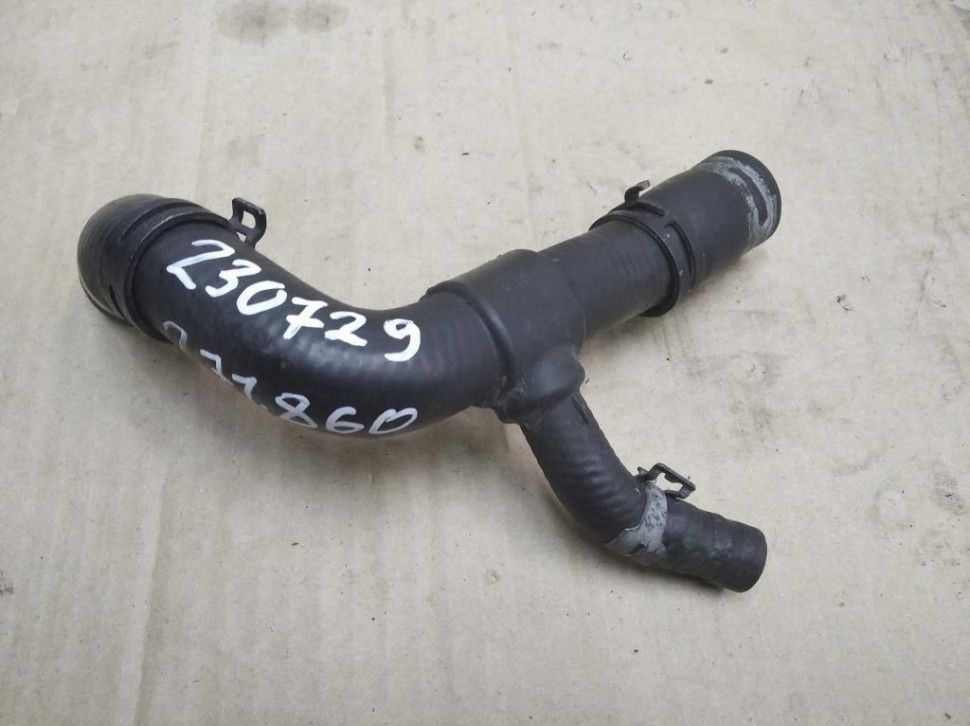 Патрубок ОЖ MERCEDES-BENZ C-класс W204/S204 (2006 - 2011) фото 1 — Разборка Мерседес