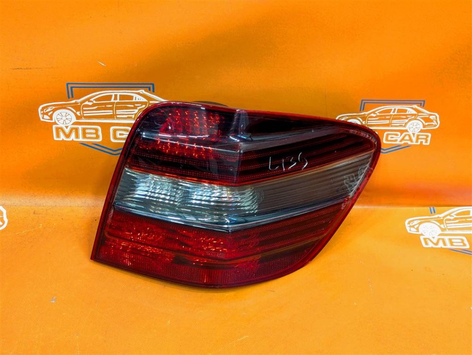 Фонарь задний правый MERCEDES-BENZ M-класс W164 (2005 - 2008) фото 1 — Разборка Мерседес