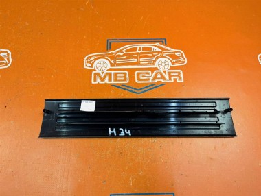 Накладка порога внутренняя MERCEDES-BENZ R-класс W251 (2005 - 2007) — Разборка Мерседес