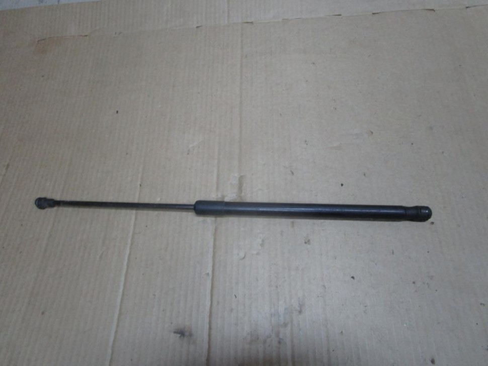 Амортизатор крышки багажника MERCEDES-BENZ C-класс W203/S203/CL203 (2000 - 2004) фото 1 — Разборка Мерседес