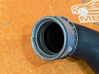 Патрубок интеркулера MERCEDES-BENZ C-класс W203/S203/CL203 (2000 - 2004) — Разборка Мерседес