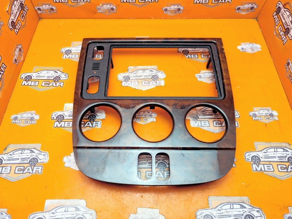 Накладка блока климата MERCEDES-BENZ M-класс W163 (1997 - 2001) фото 1 &mdash; Разборка Мерседес