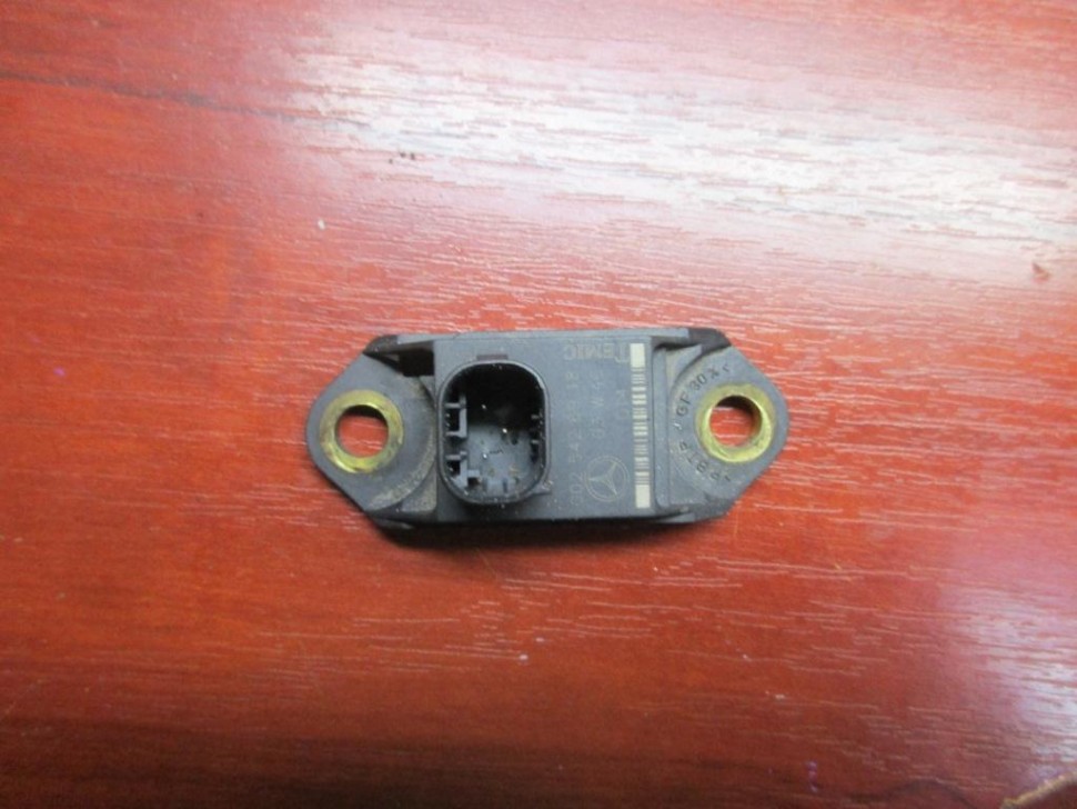 Датчик ускорения MERCEDES-BENZ E-класс W211/S211 (2002 - 2006) фото 1 — Разборка Мерседес